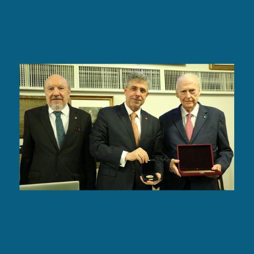 Luiz Leonardos é homenageado pelo Instituto dos Advogados Brasileiros (IAB) com a Medalha Levi Carneiro